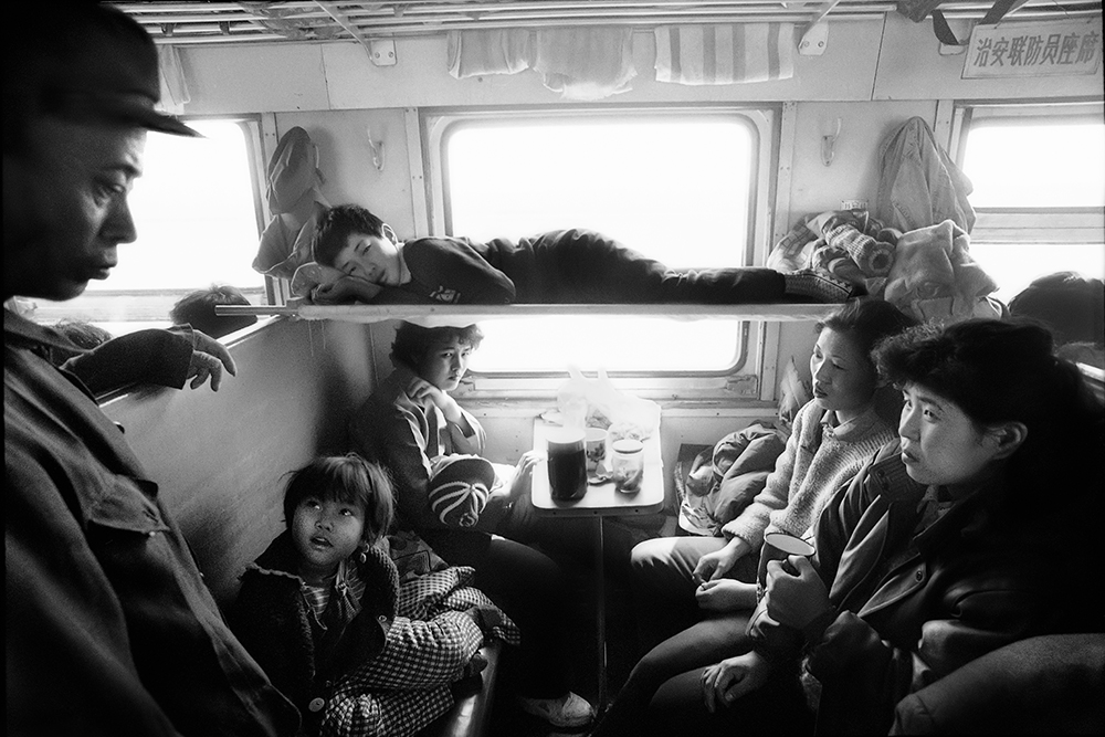 《火车上的中国人》王福春摄影展将亮相第十二届国际蒸汽机车旅游节