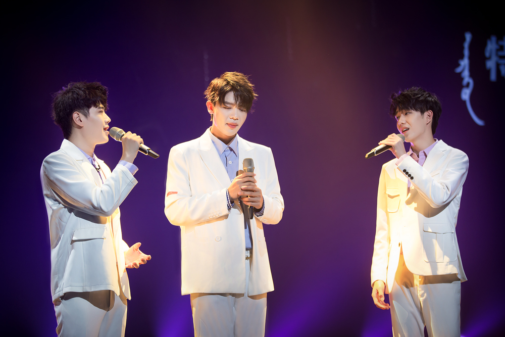 《声入人心》师兄帮唱高能来袭 高天鹤助力扎西顿珠震惊张惠妹