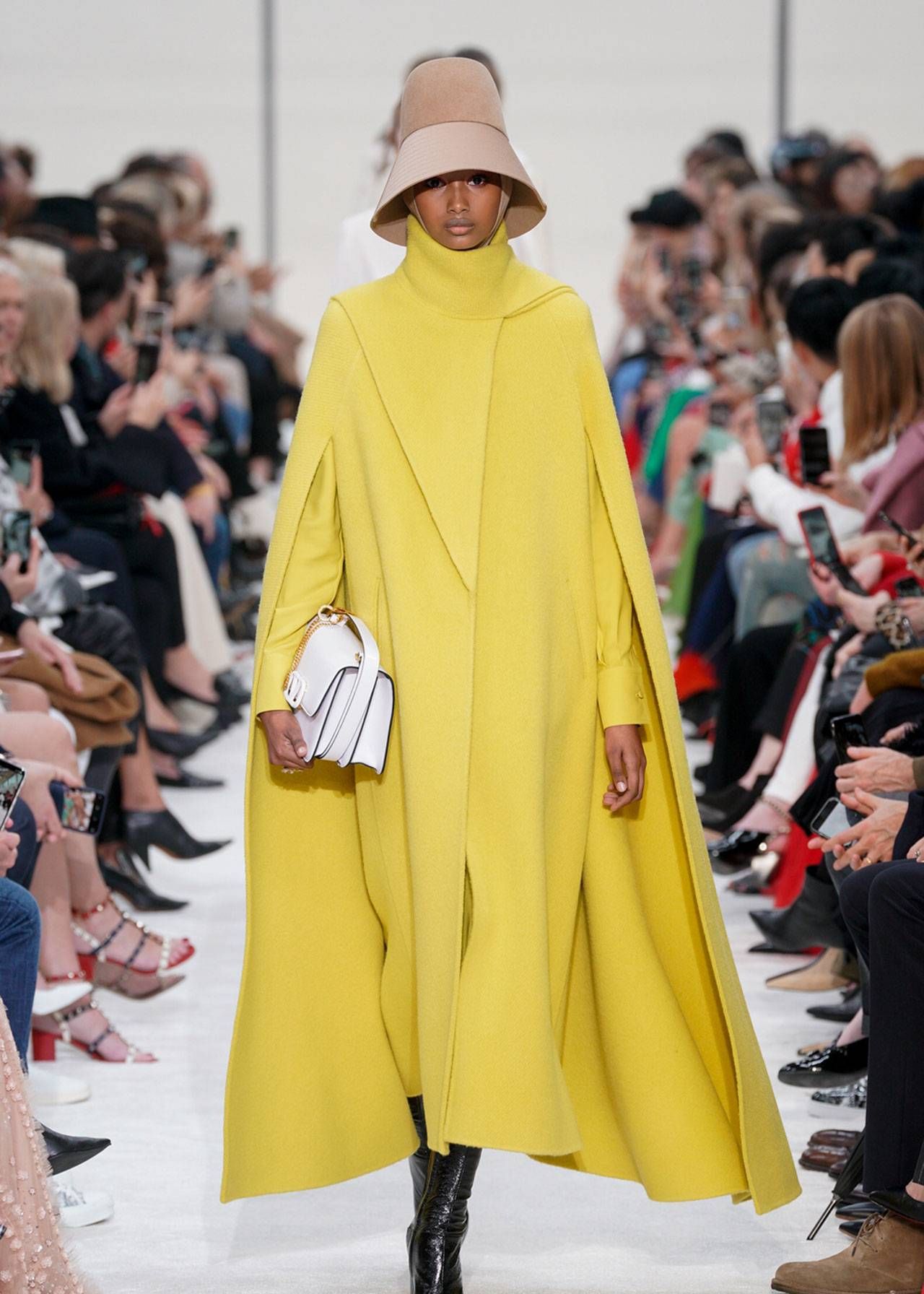 2019巴黎时装周,意大利奢侈品牌 valentino(华伦天奴)秀场