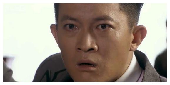 43岁杨志刚,曾在拍戏时意外烧伤,重回事业却开条件:带老婆一起