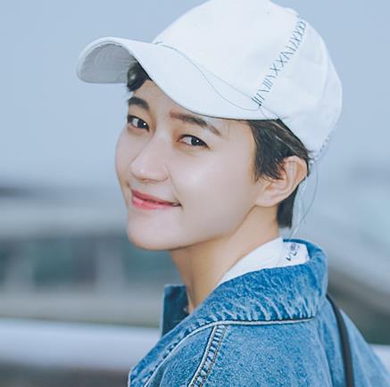 焦俊艳精美图集,青春率性,笑起来超甜