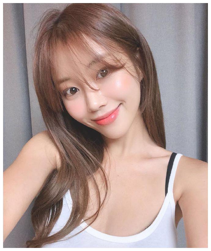 时尚美女素颜连拍