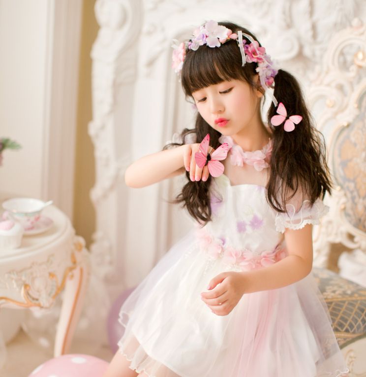 有一种裙子叫裴佳欣的裙子,明明美若公主,你却无法驾驭!