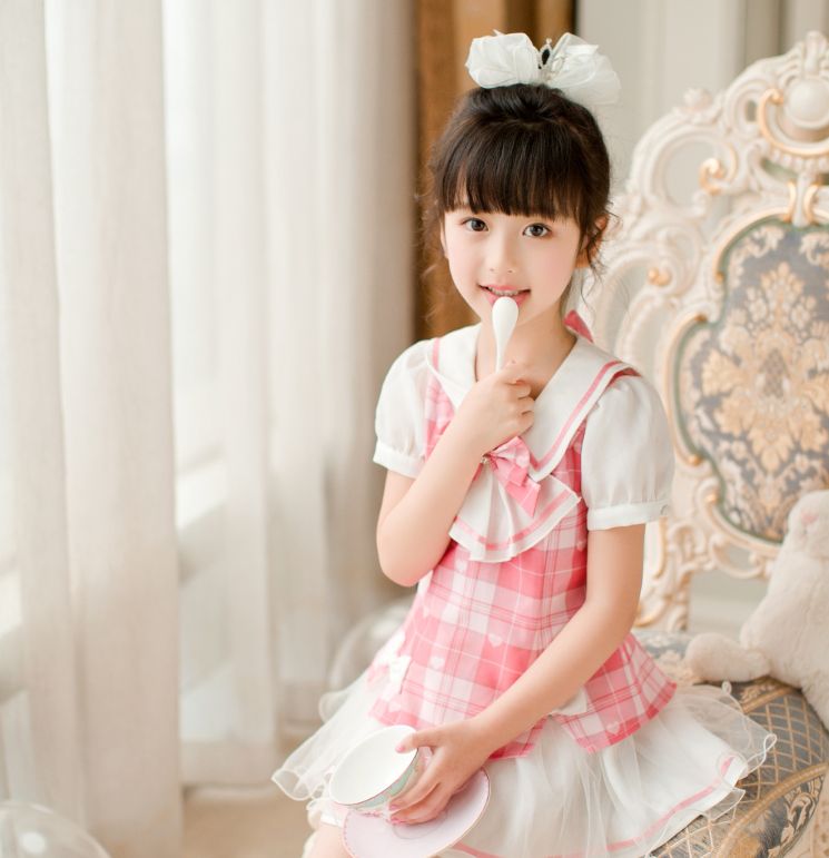 有一种裙子叫裴佳欣的裙子,明明美若公主,你却无法驾驭!