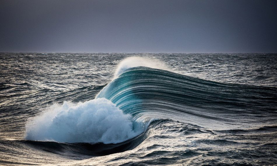 澳大利亚摄影师抓拍海浪翻滚的精彩瞬间,不容错过的精彩照片!