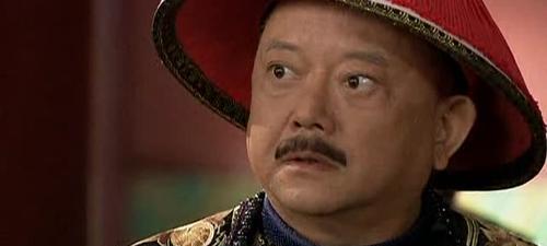 嘉庆考察县官,问其父是谁,县官答后,直接连跳五级