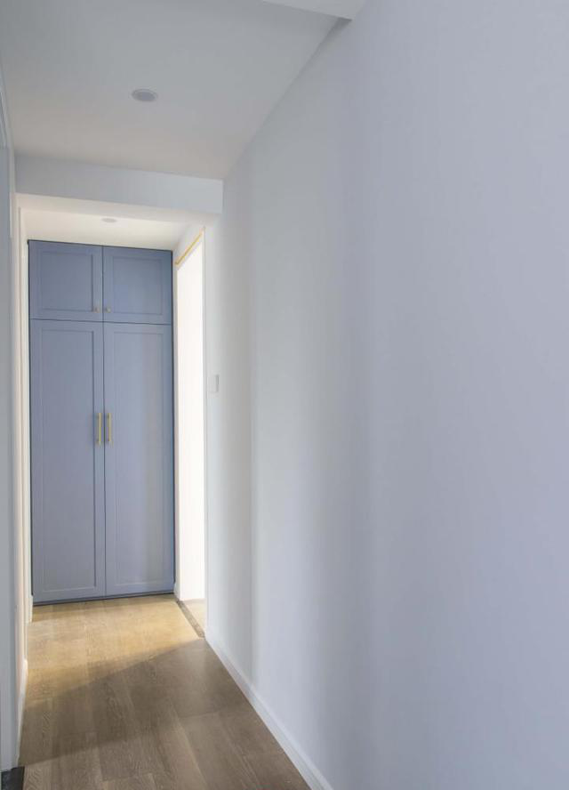 装修走廊做吊顶好看为啥不让做?设计师:小户型装修做了更显拥挤!