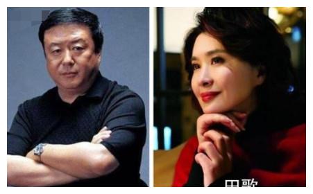 导演尤小刚三婚妻子近照,五官精致清雅脱俗,相差30岁恩爱如初