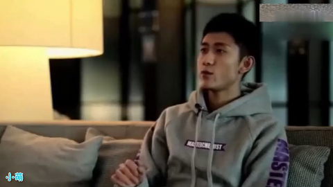 高能少年团张一山杨紫五字词语游戏爆笑互夸,