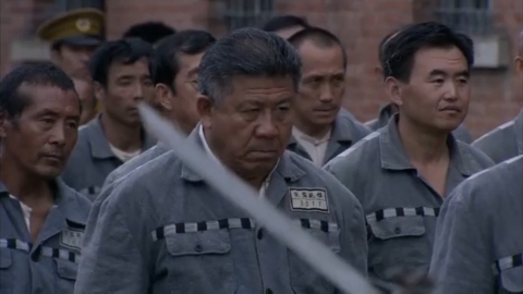 首长准备视察部队,结果却被关在营区大门外,副