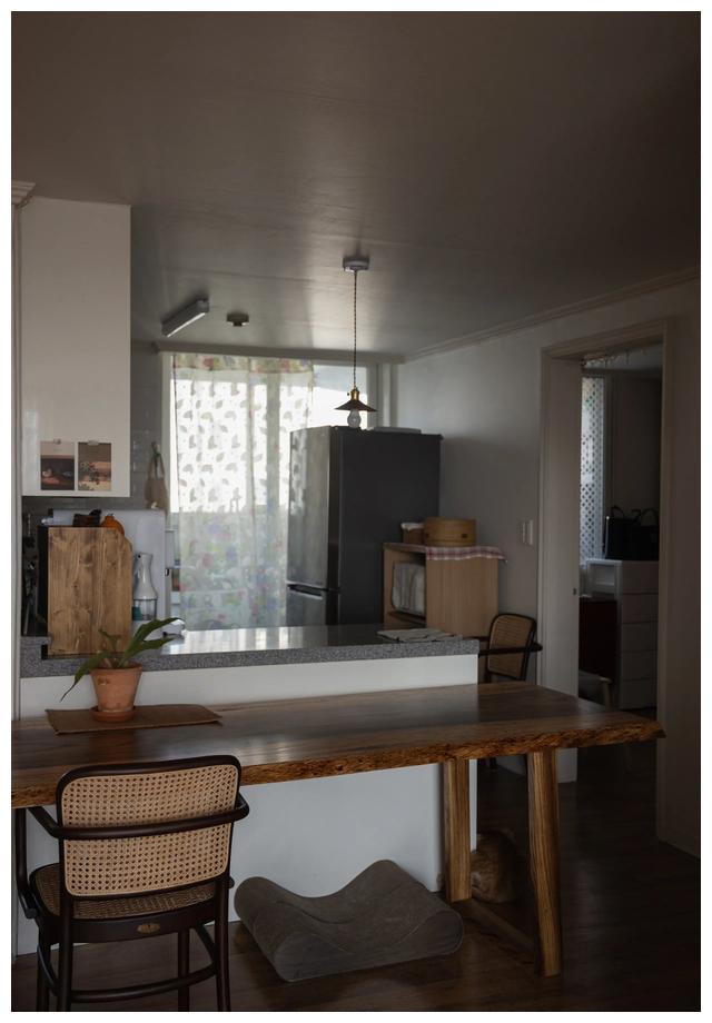 76平2手房翻新不大改,换掉全屋家具,过上1人1猫岁月静好的生活