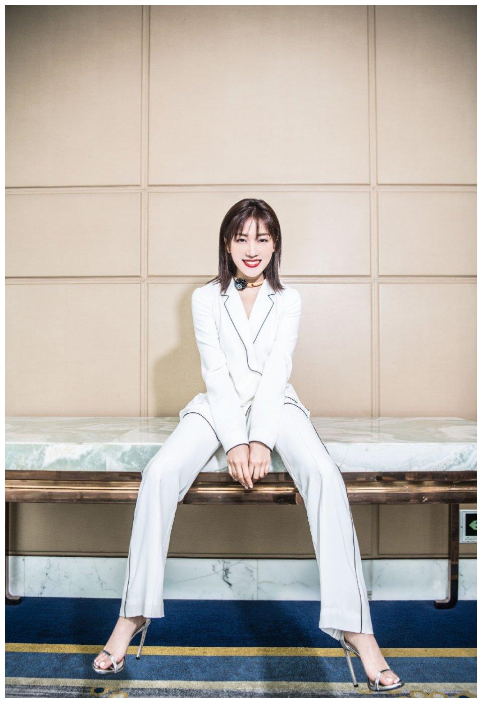 《猎场》胡歌一波三折的女友"罗伊人",剧中朱亚文也追过