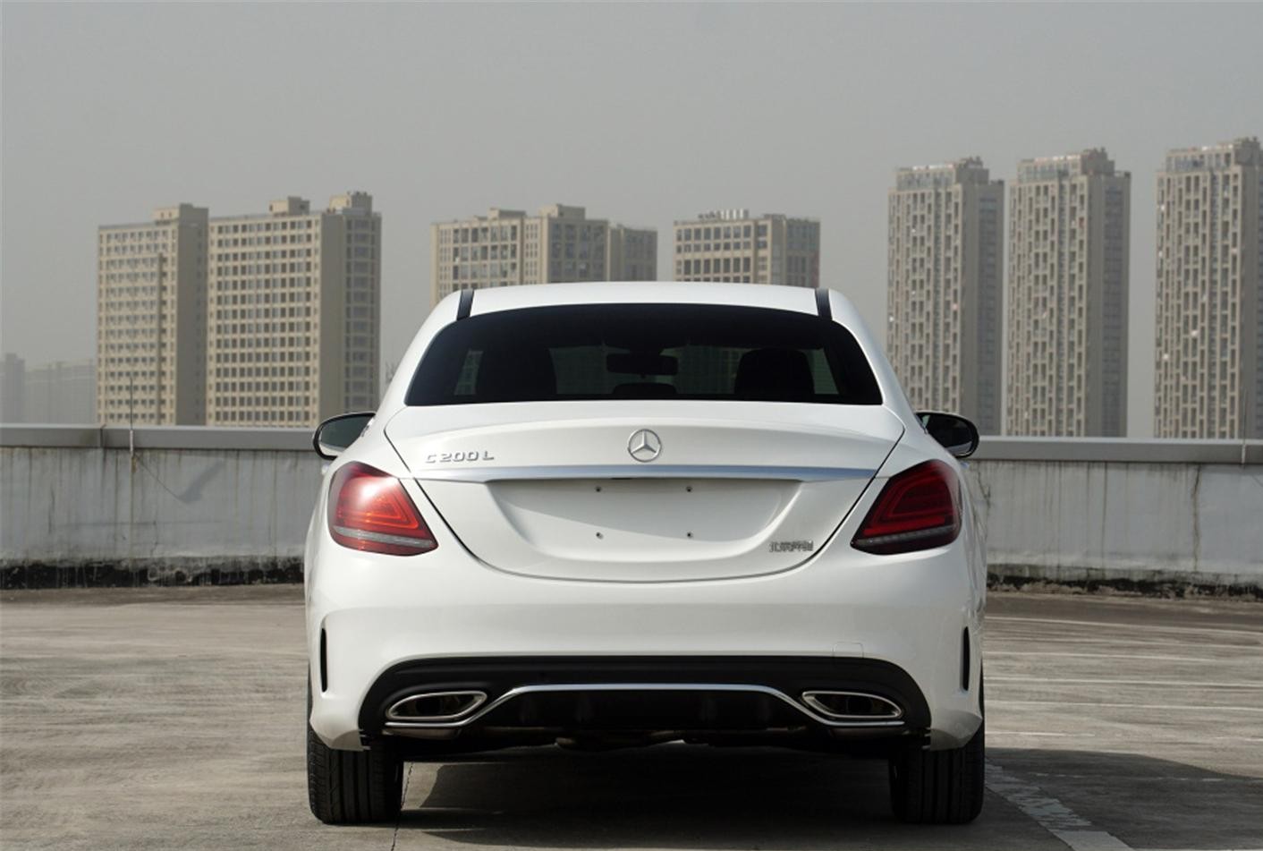 最低配的奔驰c级,落地快35万了,用1.5t发动机,咋没人嫌贵?