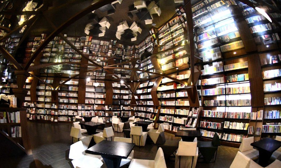 享有"最美书店"美誉的钟书阁第一家分店,钟书阁闵行店日前已开始试