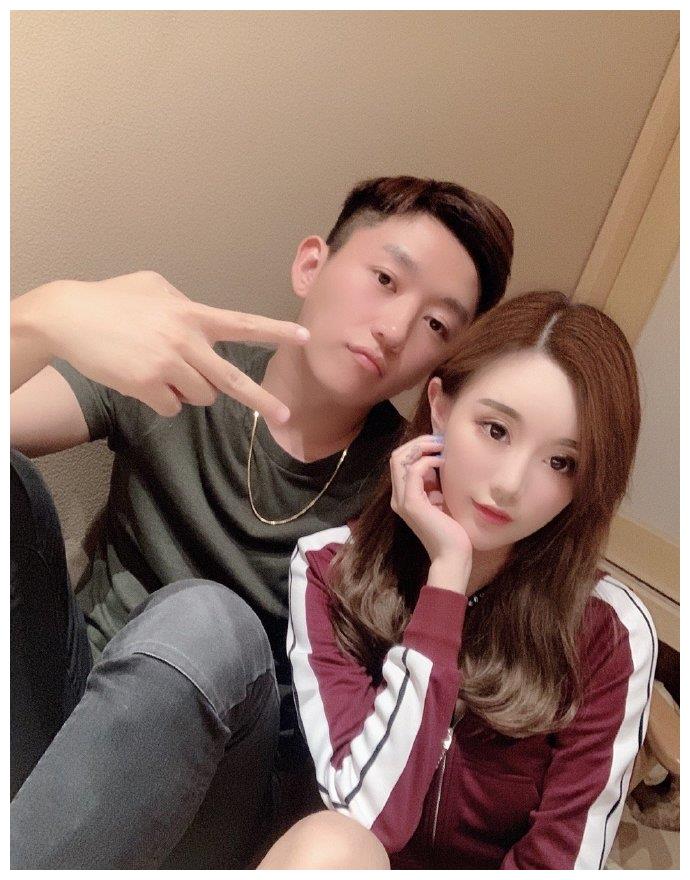 丁彦雨航前女友现身男篮生死战,曾暗指小丁渣男,分手1年便生子