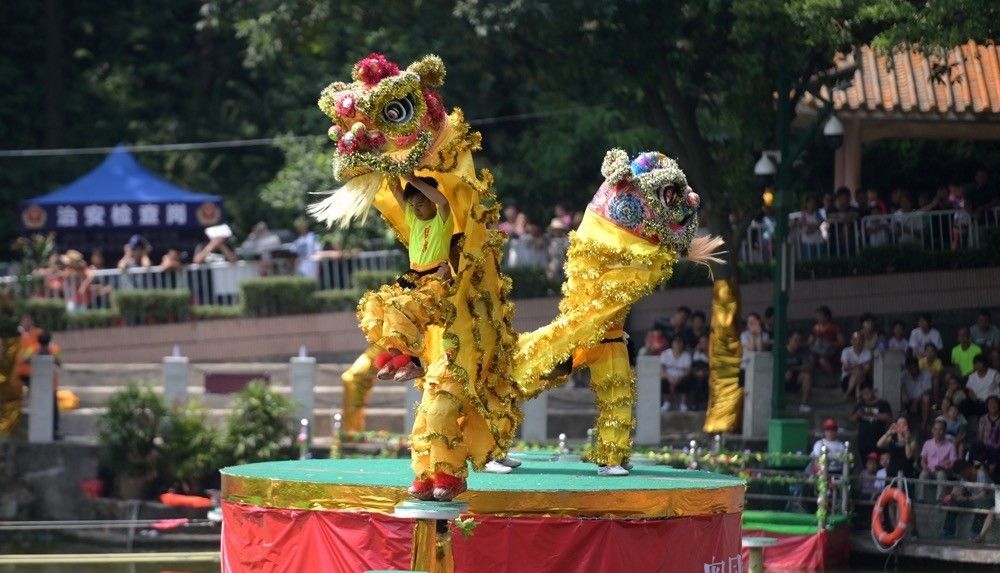 实拍2019"黄飞鸿杯"第十五届世界华人狮王争霸赛