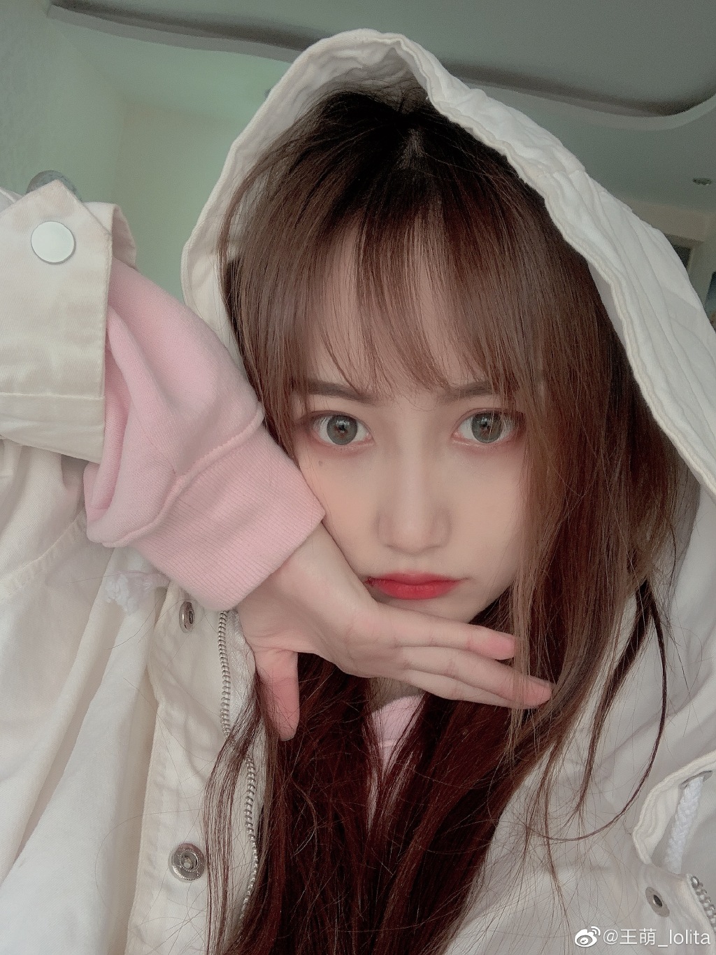 英雄联盟美女主持人王萌迷人写真美照