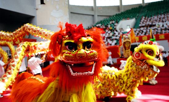 春节特辑:舞龙舞狮是每逢重要节庆必备的民俗文化活动