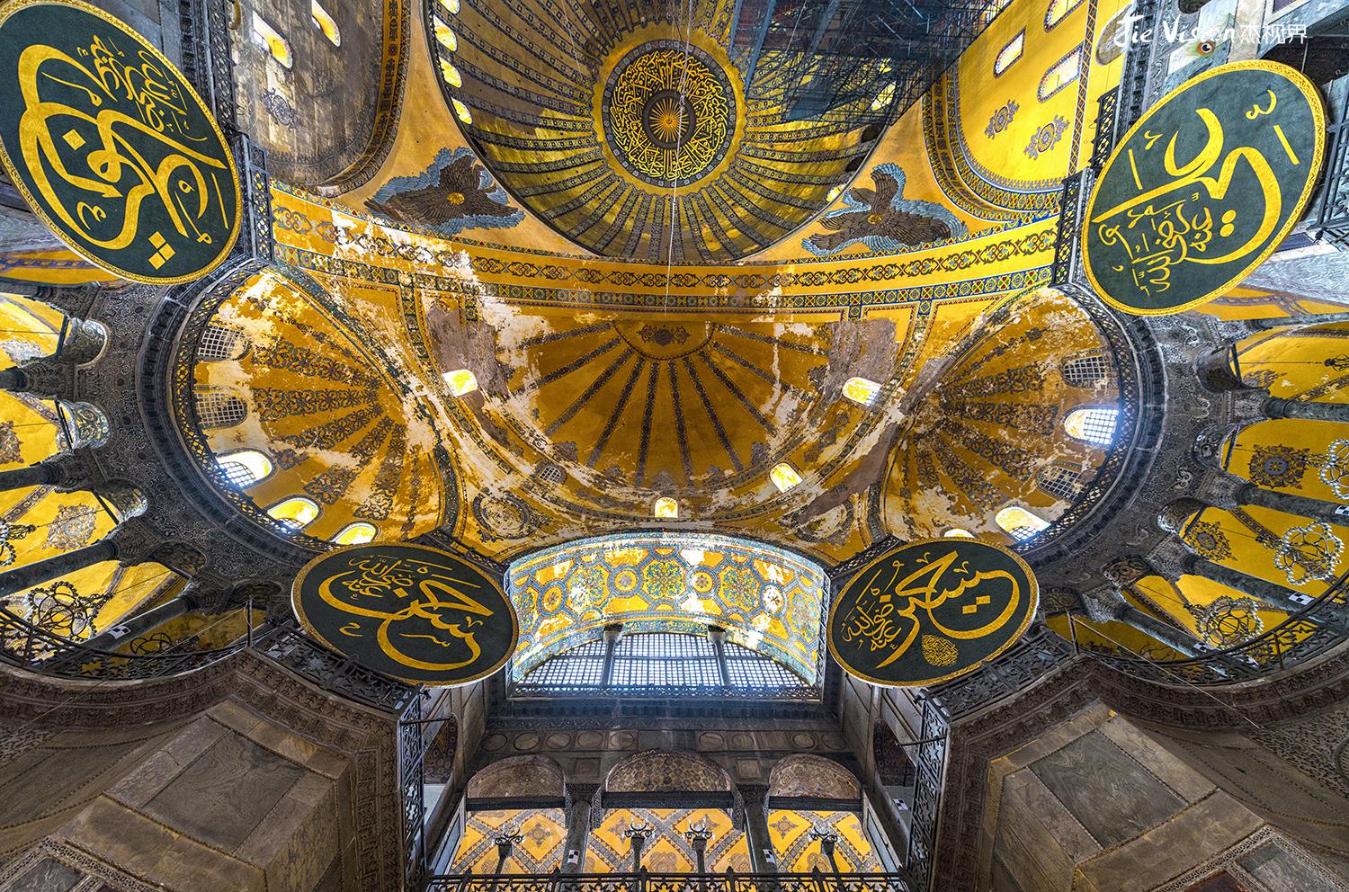 用了16吨黄金装饰 贫穷限制了我的想象力"圣索菲亚教堂"