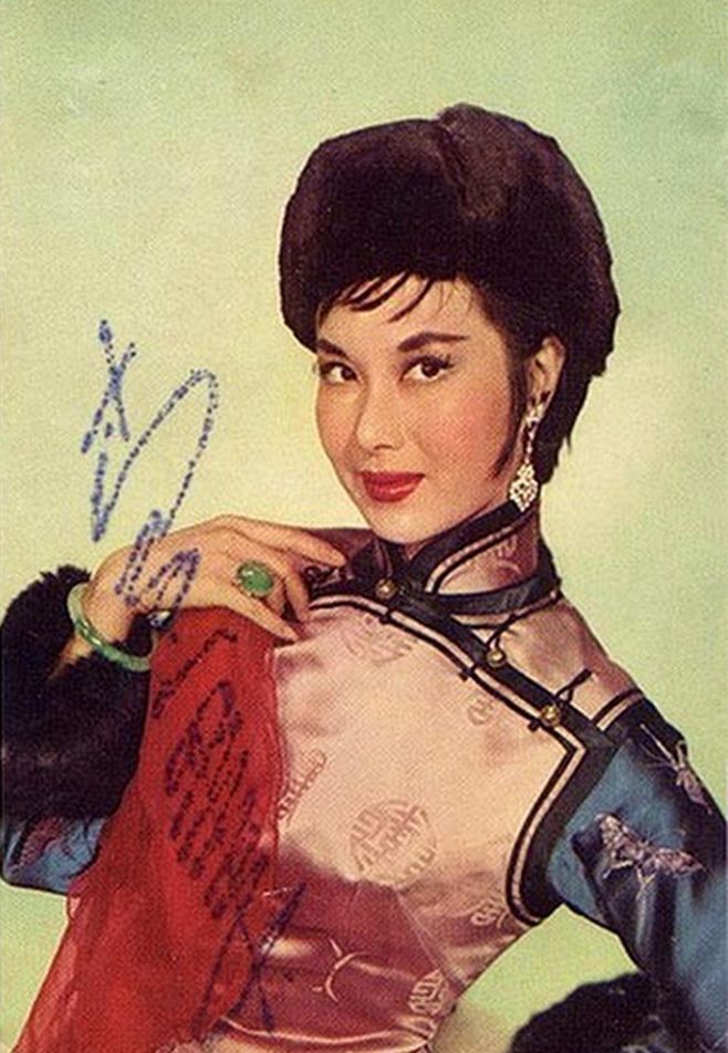 "小咪姐"李丽华旧照:旗袍照很美,出演《小凤仙》一举成名