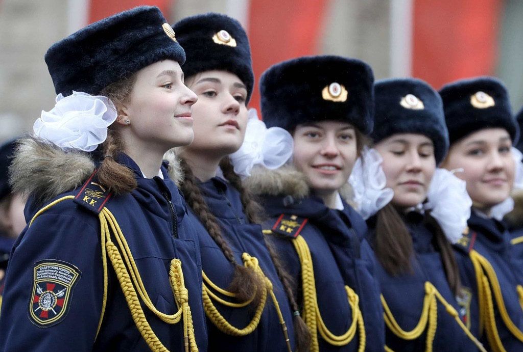 苏联红军复活了,在莫斯科红场亮相!女兵成为一道靓丽的风景线!