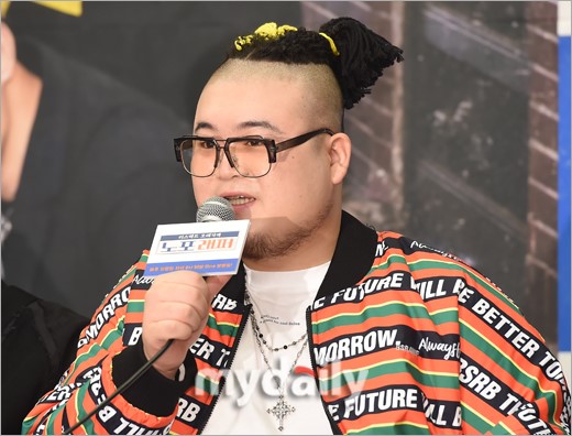 韩星mad clown等出席《老铺rapper》发布会