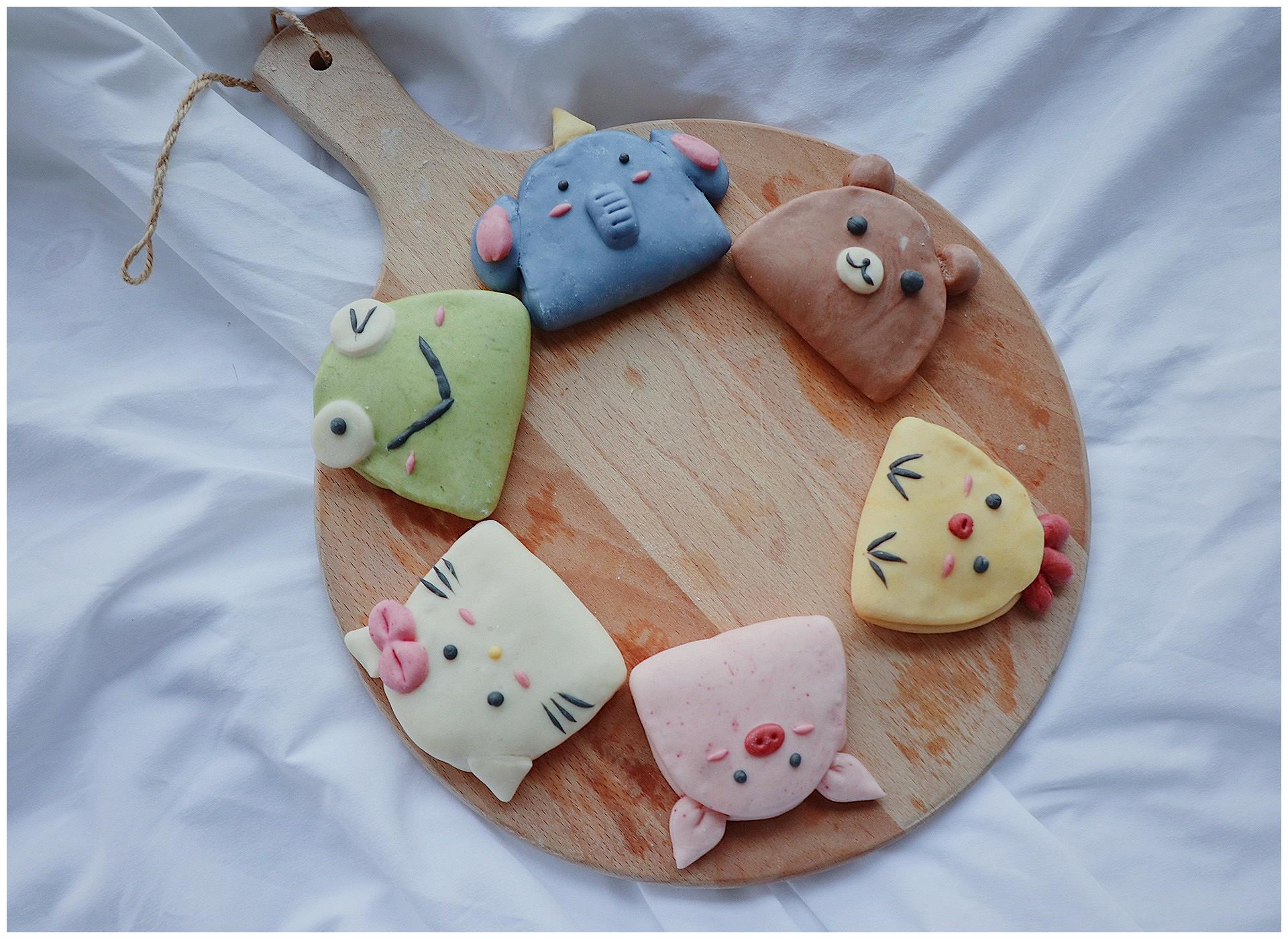 可爱到舍不得吃的馒头夹