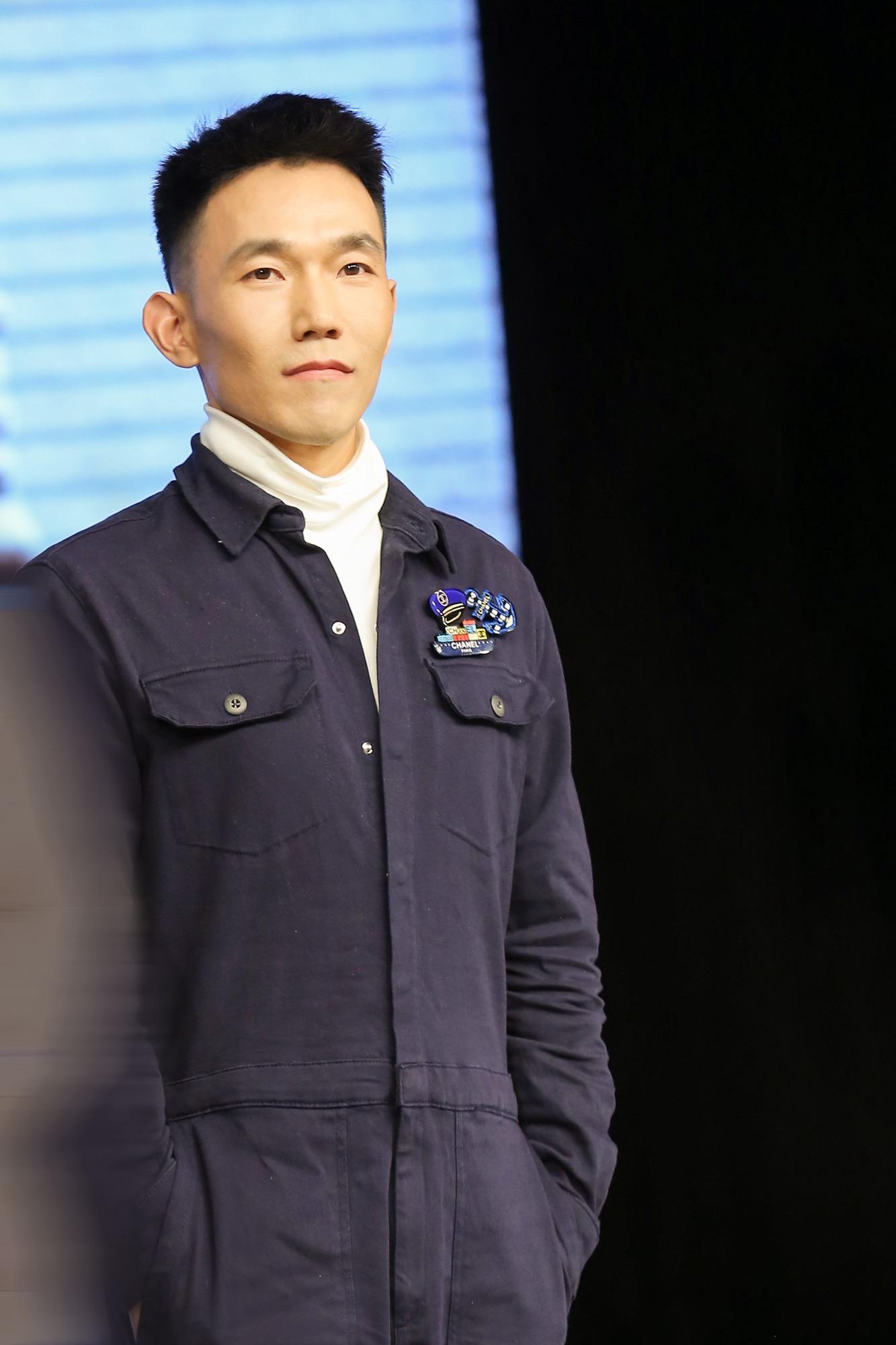 电影《追凶十九年》警校点映 演员王超北致敬人民警察