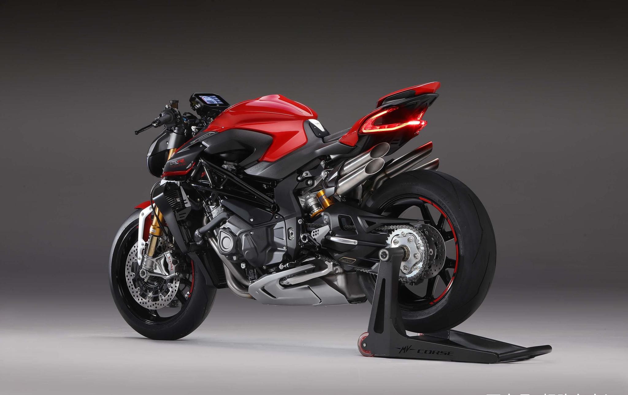 出身豪门的动力机车mv奥古斯塔brutale1000rr