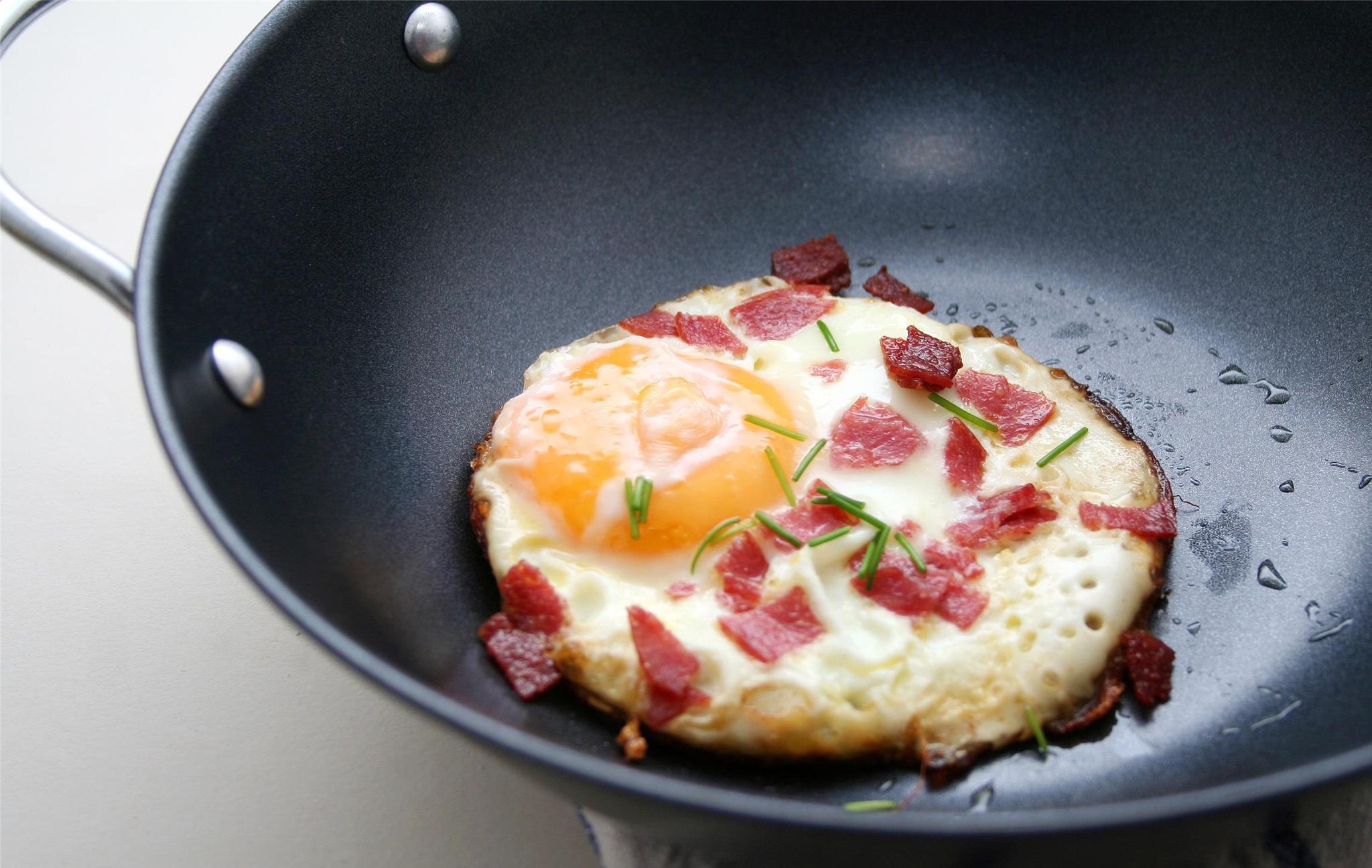 其实在很多家庭都养成了每天早饭吃煎鸡蛋的习惯,一直到自己为人父母