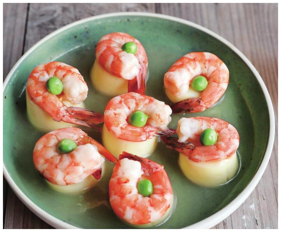 高颜值快手菜,蒸五分钟出锅,鲜嫩爽滑,养眼又好吃