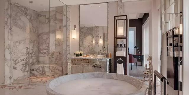 用大理石装饰的厨卫空间，简直就是家居装修中的艺术品