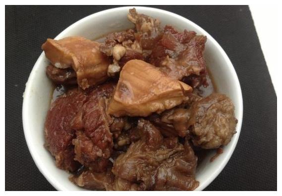 为啥牛排煎几分钟就能吃,而炖牛肉却要几小时