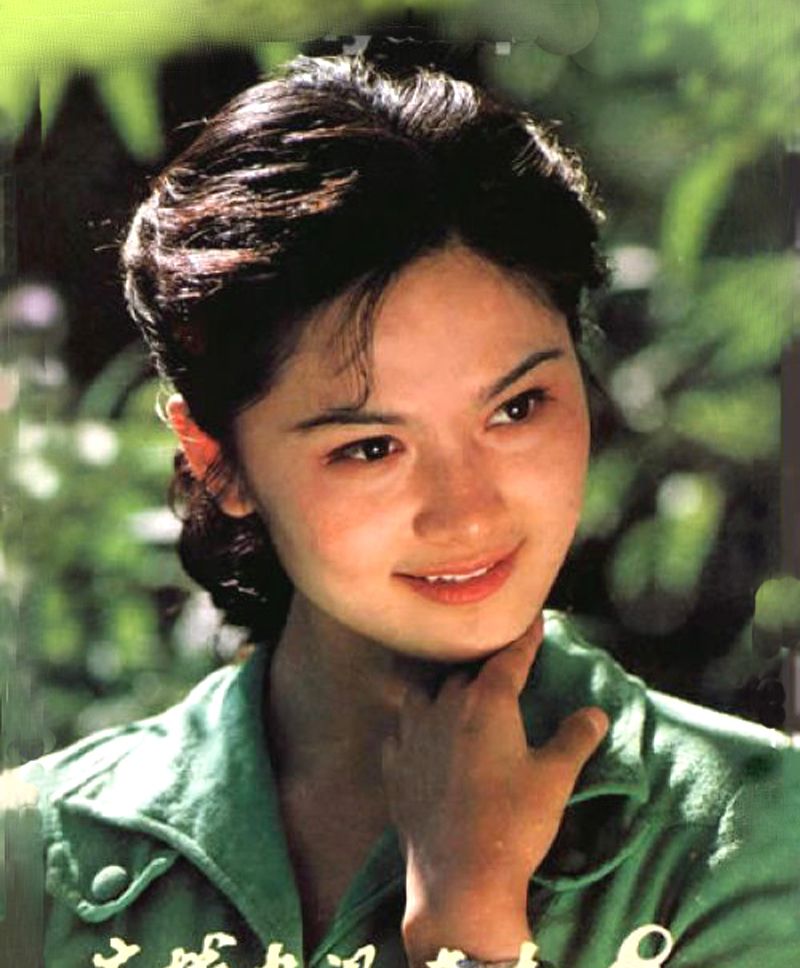 曾经的女明星,当年的莎莎同志,韩月乔15张杂志封面照欣赏