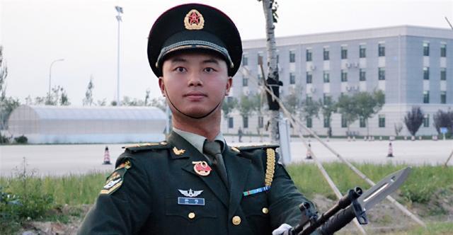 参阅官兵由京返藏,张张帅照,带你一睹他们的风采