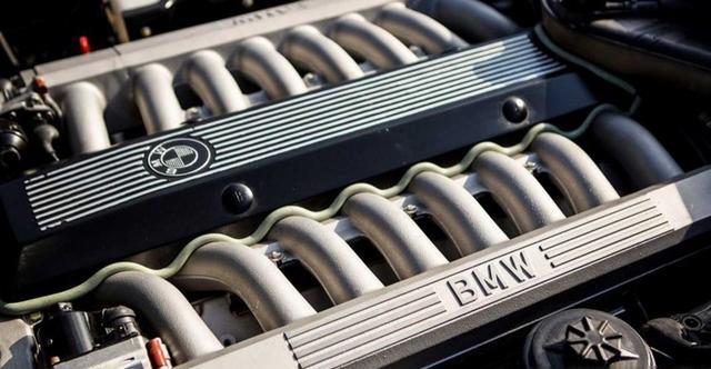 16缸发动机!宝马展示经典7系v16原型车