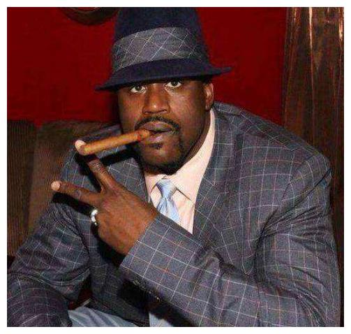 安东尼抽烟霸气,波什抽烟老练,唯独杜兰特让人一言难尽