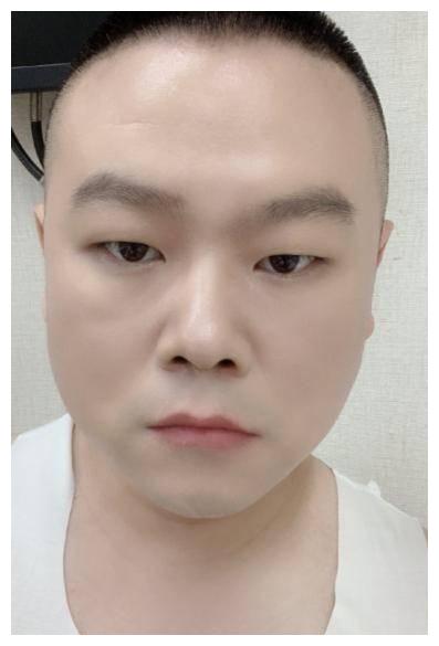 岳云鹏晒p图自拍看到十级美颜后的颜值网友吴彦祖本祖