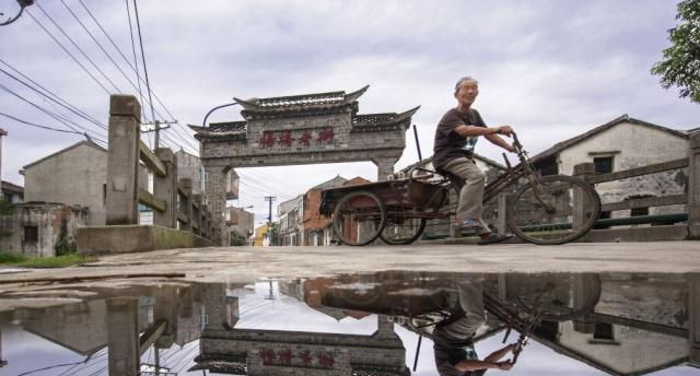 区前黄镇境内,地处太湖,西太湖,武进,宜兴的中心地带,是北上常州府城