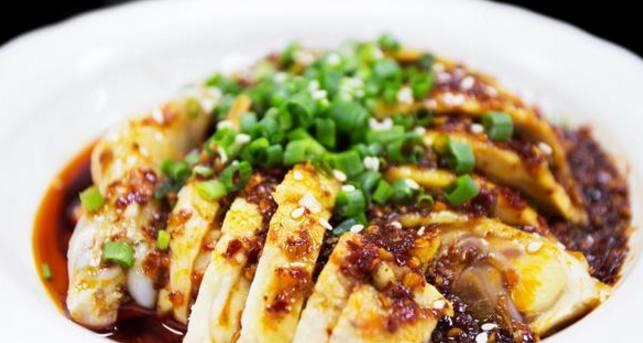 白斩鸡皮肤怎么变黄(做白斩鸡放什么鸡皮才黄) 白斩鸡皮肤怎么变黄(做白斩鸡放什么鸡皮才黄)