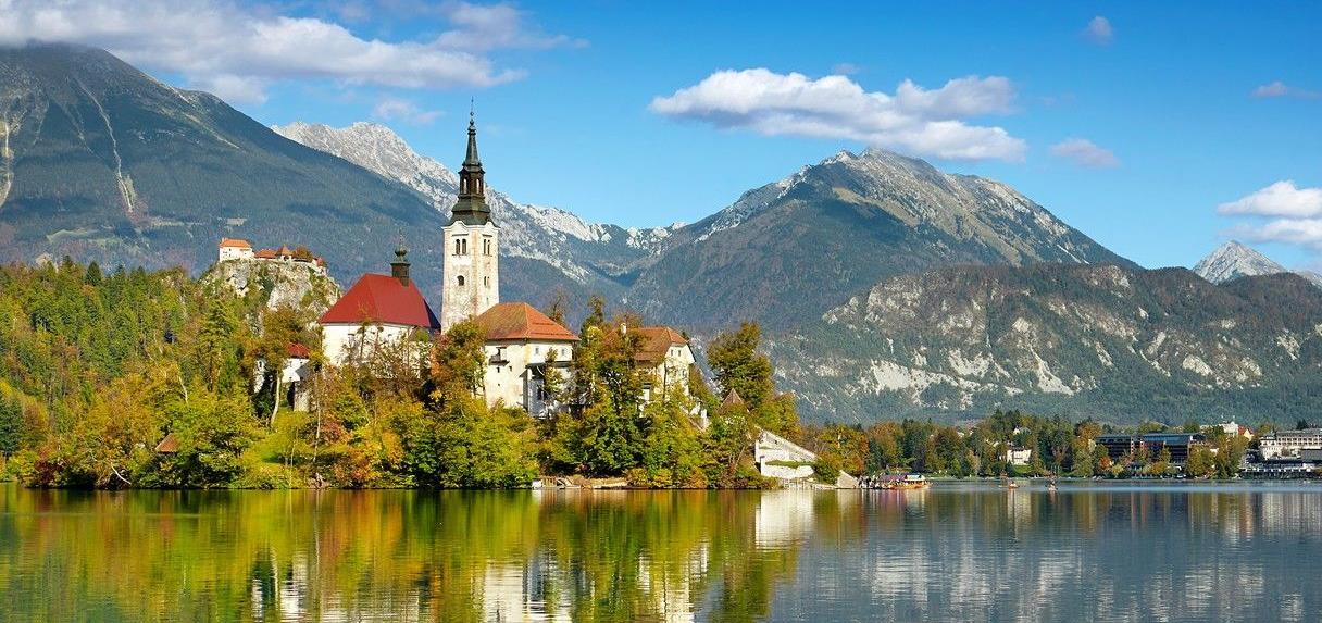 "云赏"世界风光,倒影中的静谧之美