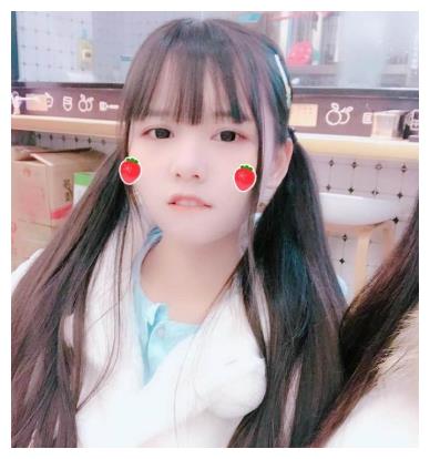 网红离开了美颜滤镜,太惨了,看到火线妹线下的真人照片瞬间脱粉