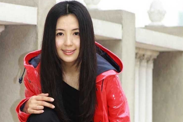 出道至今,两夫妻都没有传出什么绯闻,当时于和伟还不怎么火,宋林静就