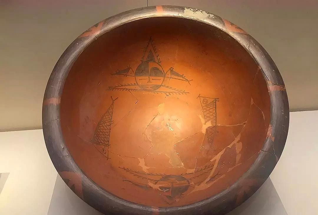 半坡6大出土人面鱼纹盆,图5是熟知的国宝,知道用途后心静不下来