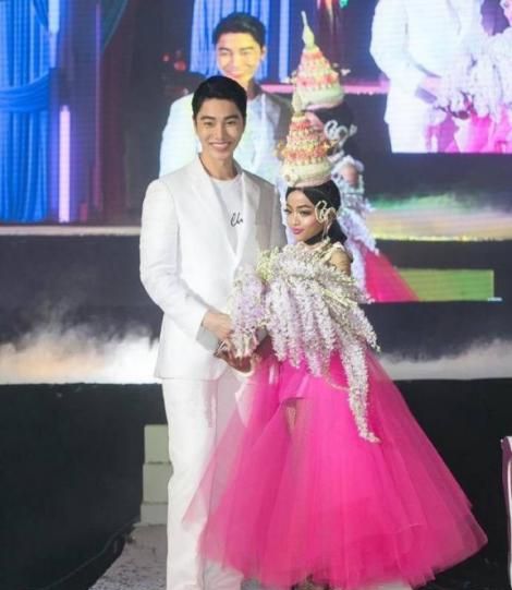 12岁小男孩因化妆成网红,女装让人惊艳,网友:这气质绝了!