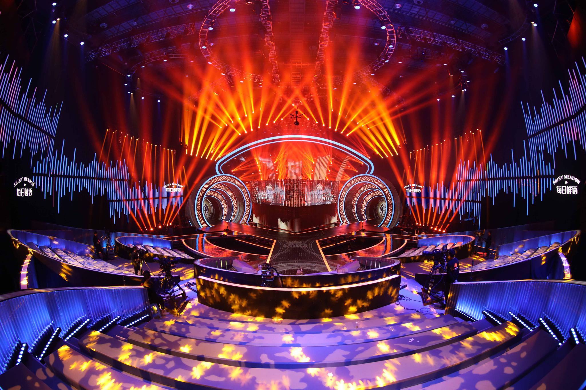 《中国梦之声·我们的歌》曝光竞演舞台 概念元素组合歌曲青春样