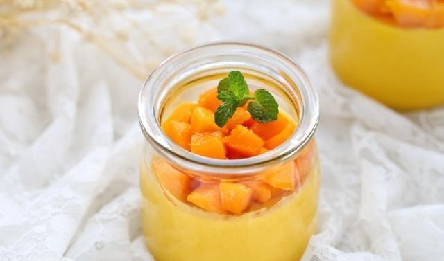 在家做芒果布丁,q弹好吃,颜值爆表,孩子最喜欢!