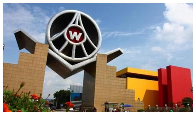 五粮液造车成功,5.98万起,看到车标:设计师喝了多少?