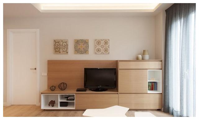 买下对门72㎡,打通合并成大平层给儿子当婚房,封入户门当儿童房