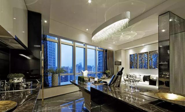 用大理石装饰的厨卫空间，简直就是家居装修中的艺术品